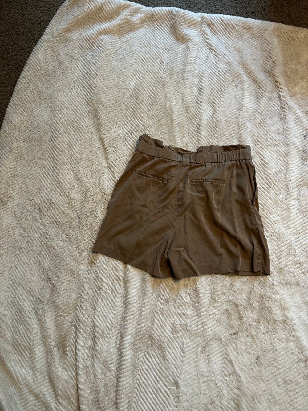 BANANA REPUBLIC HIGH WAISTED SHORTS
